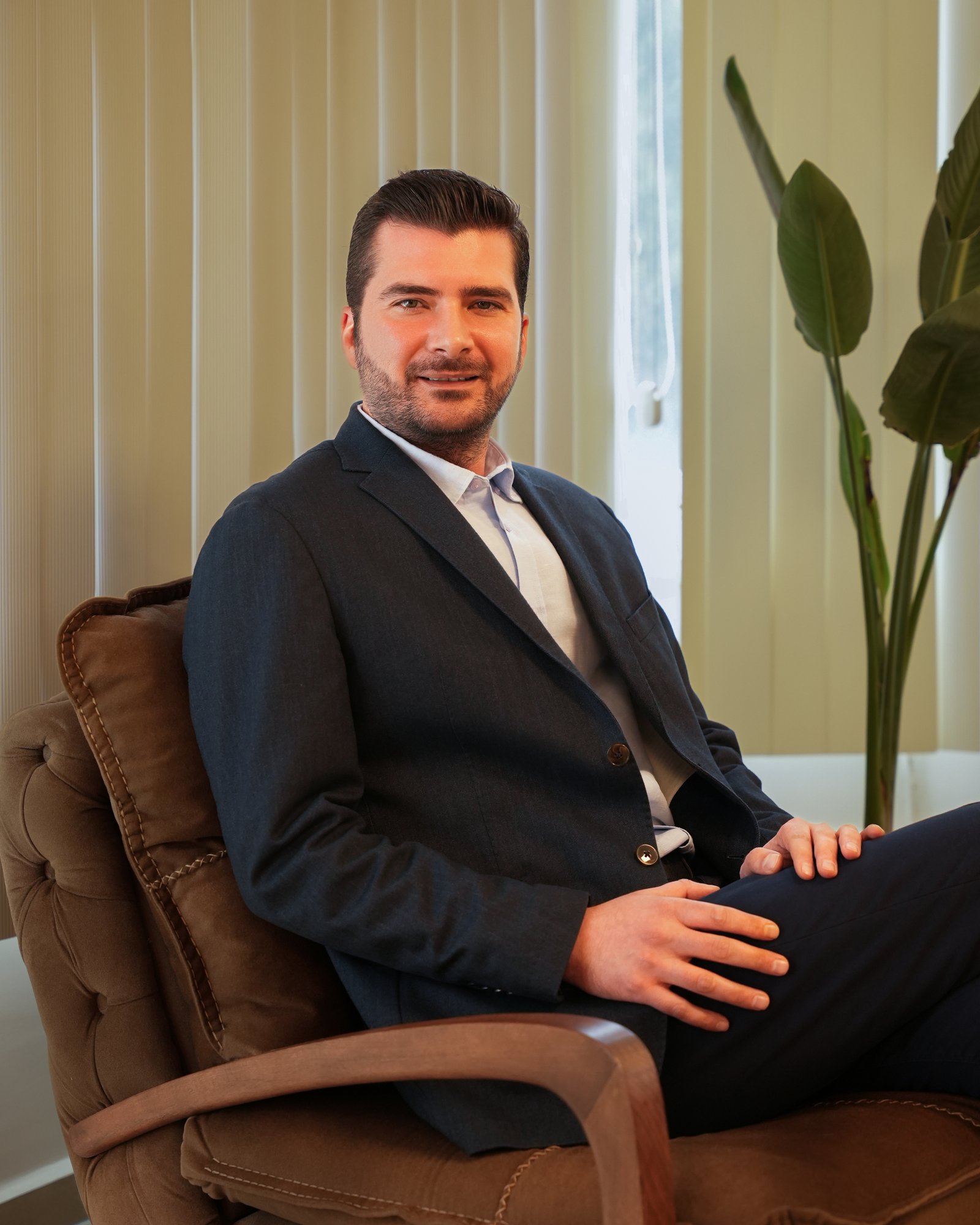 OP. DR. MURAT ALPAY KİMDİR?